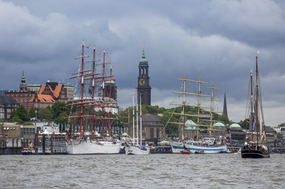 Hafengeburtstag-Hamburg-Windjammern-Großsegler